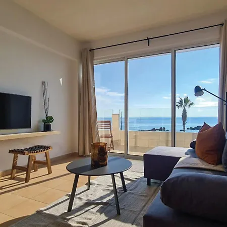 Phaedrus Living: Seaview Luxury Flat Paphinia 204 Apartment *