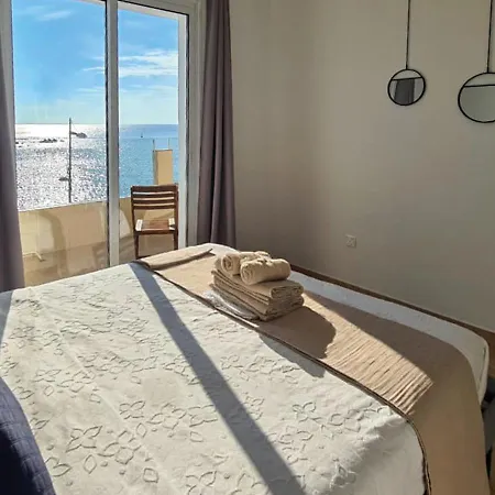 Phaedrus Living: Seaview Luxury Flat Paphinia 204 *