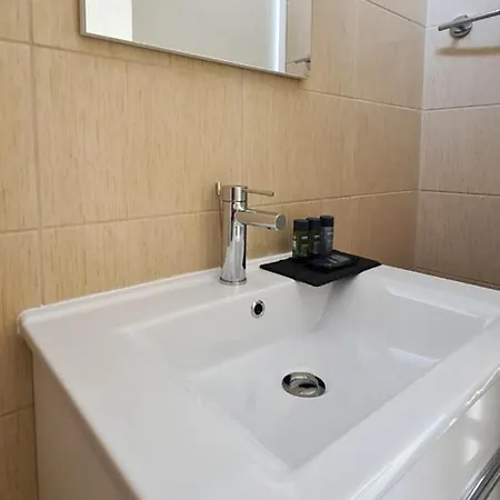 Phaedrus Living: Seaview Luxury Flat Paphinia 204 Apartment *