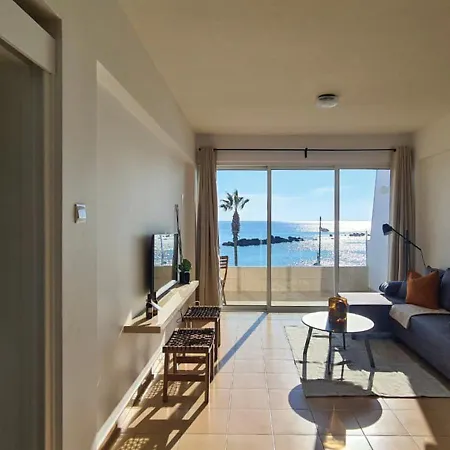 Apartment Phaedrus Living: Seaview Luxury Flat Paphinia 204