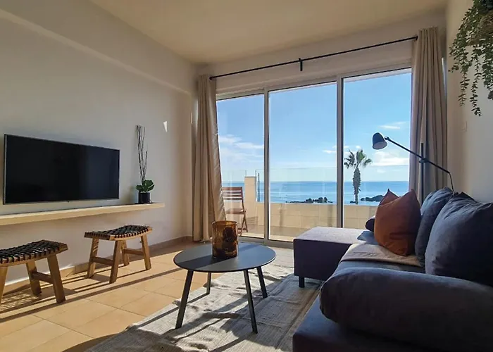Phaedrus Living: Seaview Luxury Flat Paphinia 204 Lägenhet *