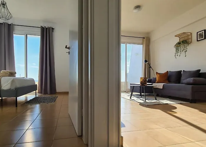Phaedrus Living: Seaview Luxury Flat Paphinia 204 * Pafos
